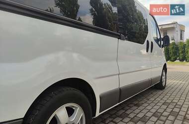 Минивэн Opel Vivaro 2011 в 