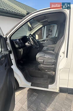 Грузовой фургон Opel Vivaro 2015 в 