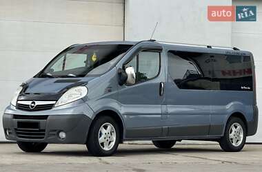 Минивэн Opel Vivaro 2013 в Сарнах