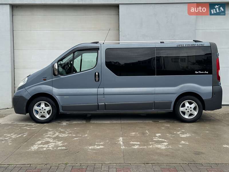 Минивэн Opel Vivaro 2013 в Сарнах