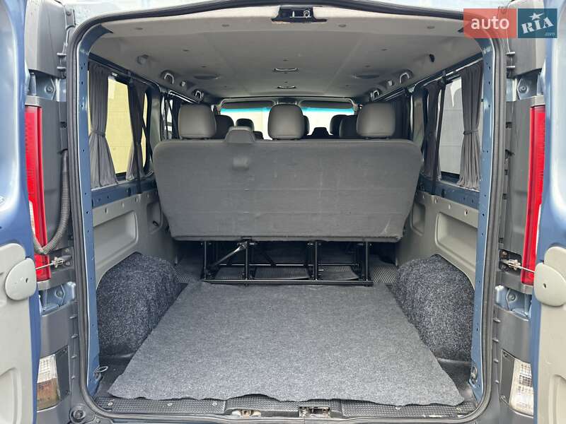 Минивэн Opel Vivaro 2013 в Сарнах