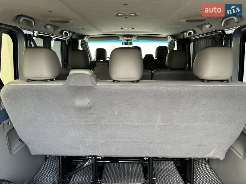 Минивэн Opel Vivaro 2013 в Сарнах