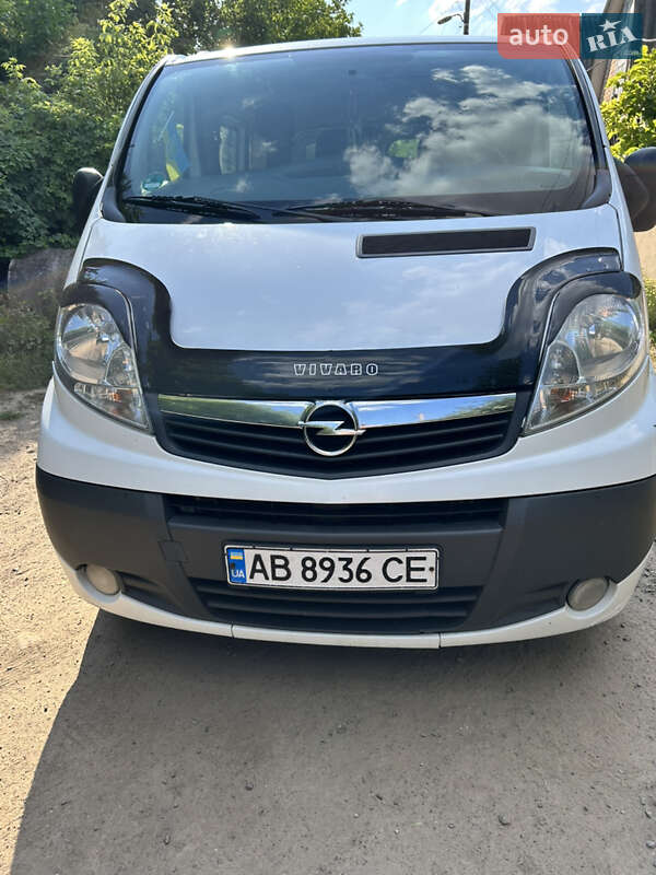 Opel Vivaro 2012