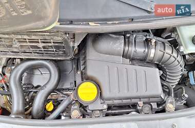 Вантажний фургон Opel Vivaro 2014 в 