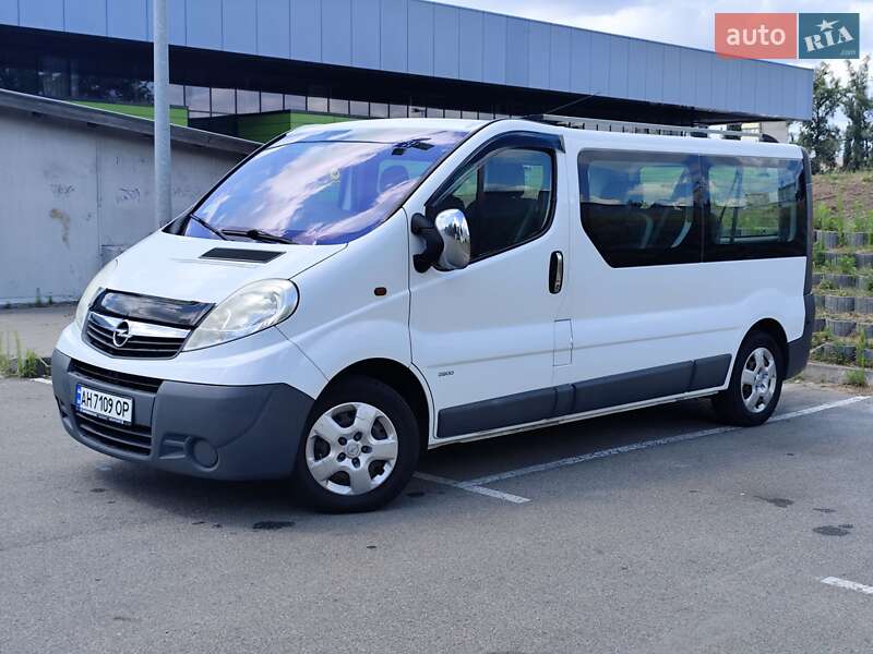 Opel Vivaro 2011