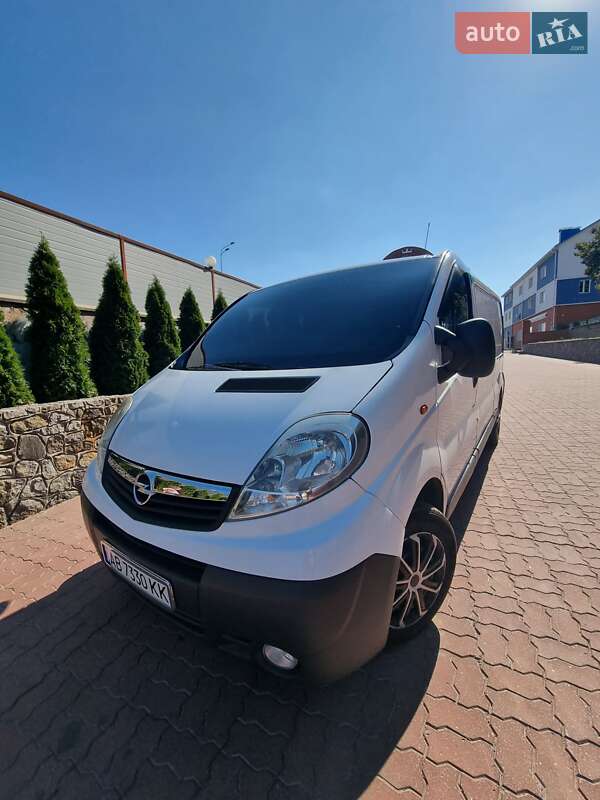 Opel Vivaro 2011