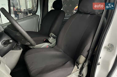 Минивэн Opel Vivaro 2003 в 