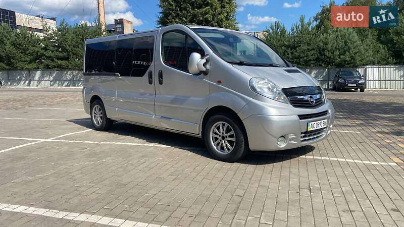 Мінівен Opel Vivaro 2011 в Києві