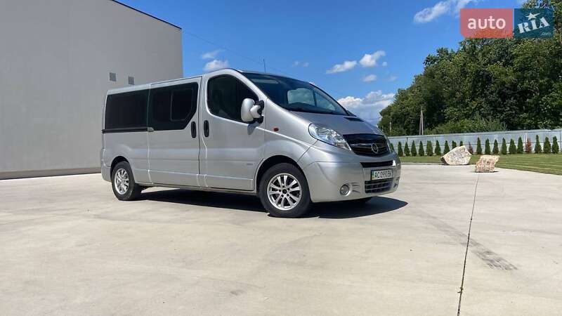 Мінівен Opel Vivaro 2011 в Києві