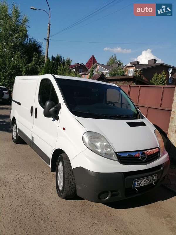 Грузовой фургон Opel Vivaro 2011 в 