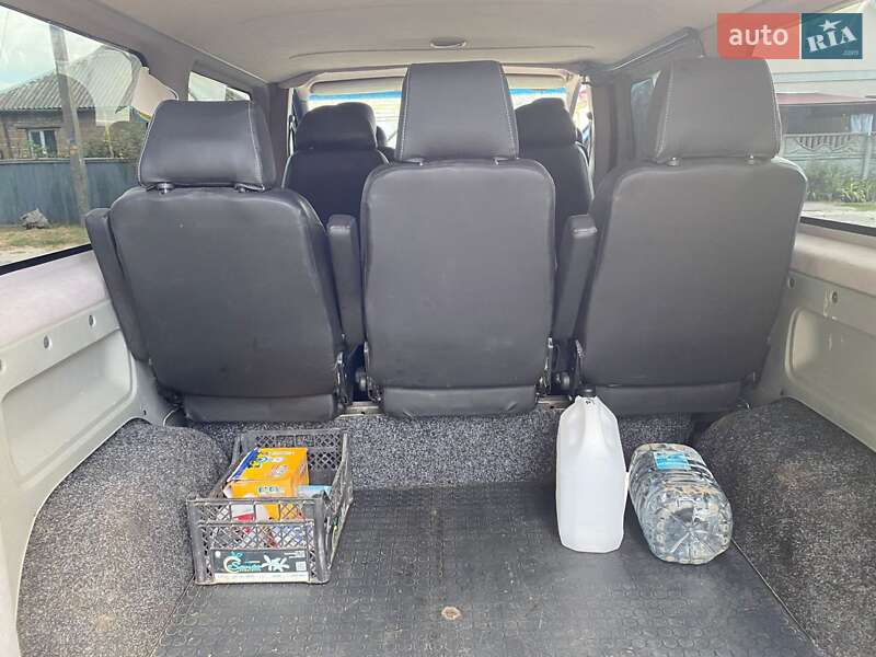 Мінівен Opel Vivaro 2006 в Борисполі