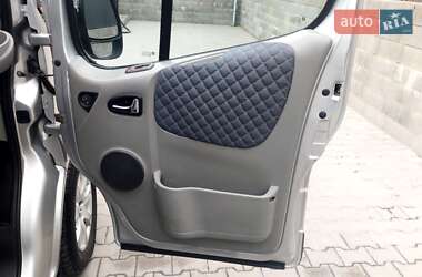 Минивэн Opel Vivaro 2009 в 