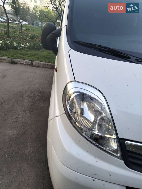 Минивэн Opel Vivaro 2013 в Славянске