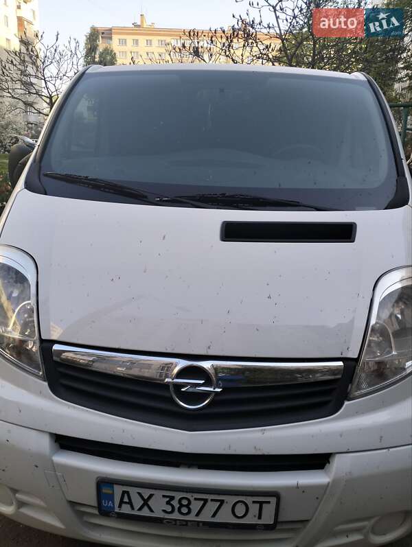 Минивэн Opel Vivaro 2013 в Славянске