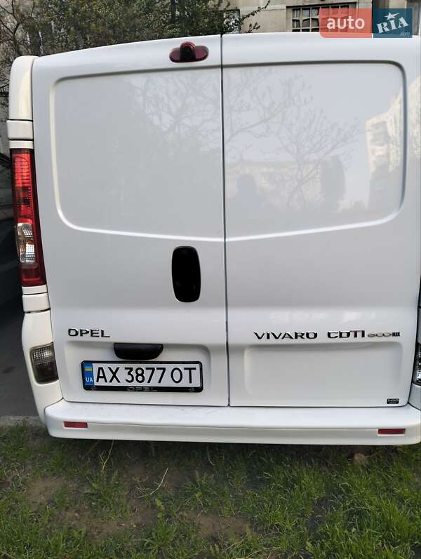 Минивэн Opel Vivaro 2013 в Славянске