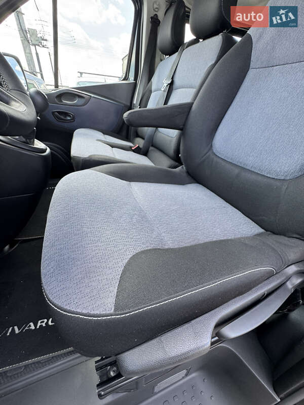 Грузопассажирский фургон Opel Vivaro 2018 в Киеве