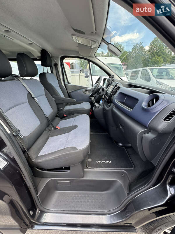 Грузопассажирский фургон Opel Vivaro 2018 в Киеве