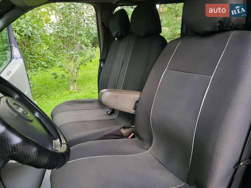 Мінівен Opel Vivaro 2005 в Хмельницькому