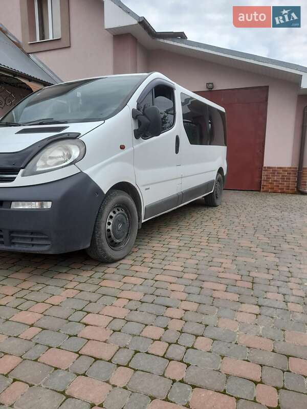 Opel Vivaro 2006