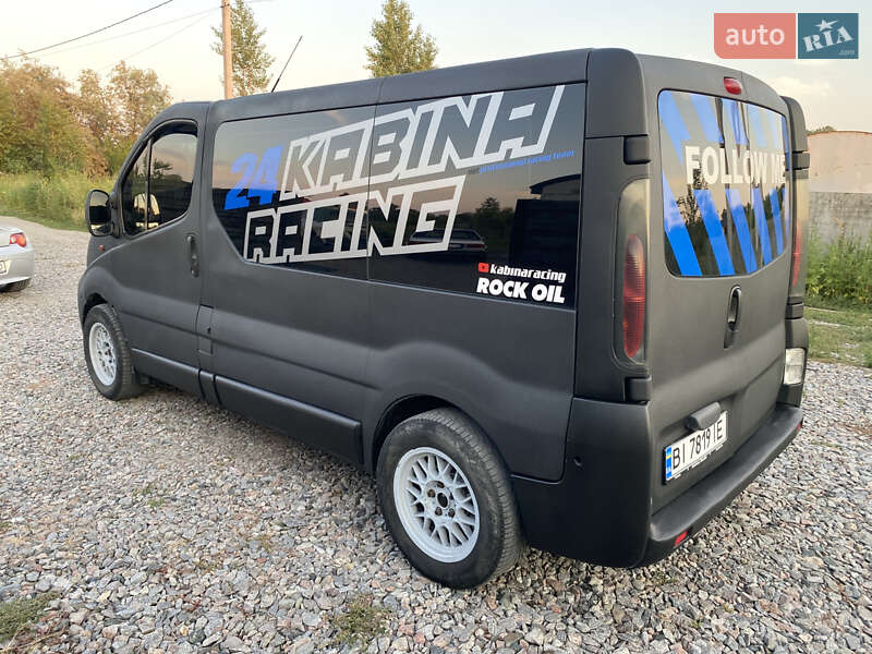 Opel Vivaro 2003