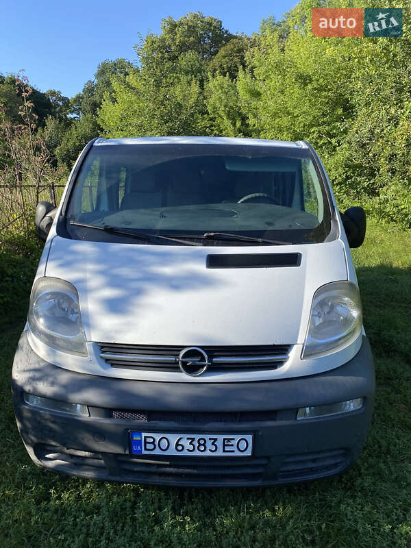 Opel Vivaro 2006