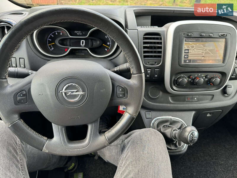 Минивэн Opel Vivaro 2015 в Киеве