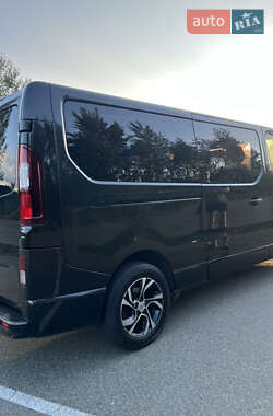 Минивэн Opel Vivaro 2015 в 