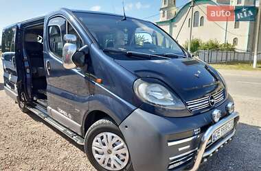 Минивэн Opel Vivaro 2002 в Черновцах