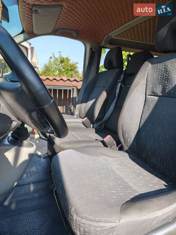 Мінівен Opel Vivaro 2010 в Ковелі