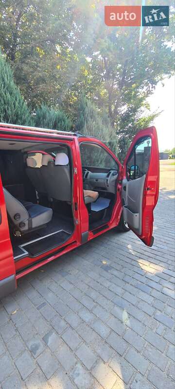 Минивэн Opel Vivaro 2004 в Самборе