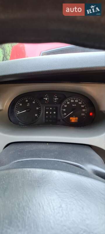 Минивэн Opel Vivaro 2004 в Самборе