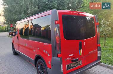 Минивэн Opel Vivaro 2003 в 
