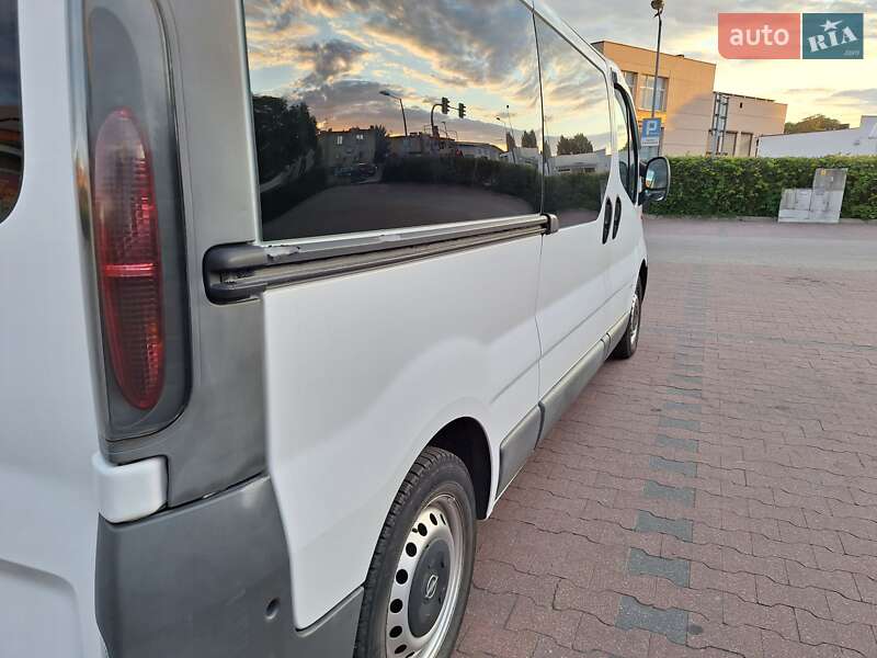 Минивэн Opel Vivaro 2005 в Ратным