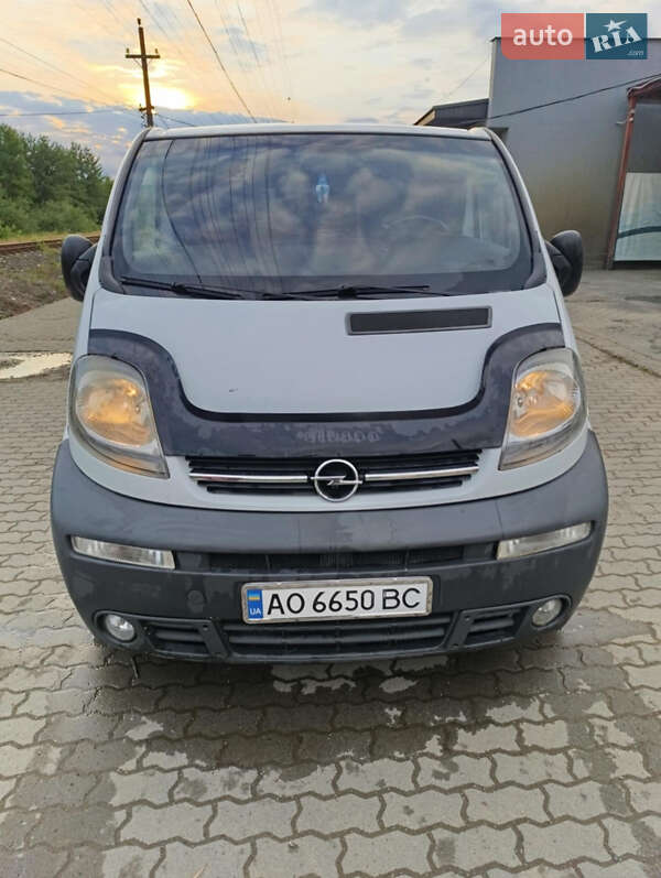 Минивэн Opel Vivaro 2006 в Верхнем Водяном