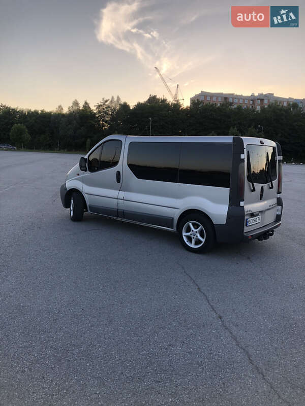 Минивэн Opel Vivaro 2002 в Львове фото 7 Минивэн Opel Vivaro 2002 в Львове