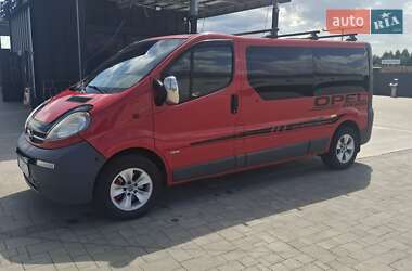 Минивэн Opel Vivaro 2006 в Долине