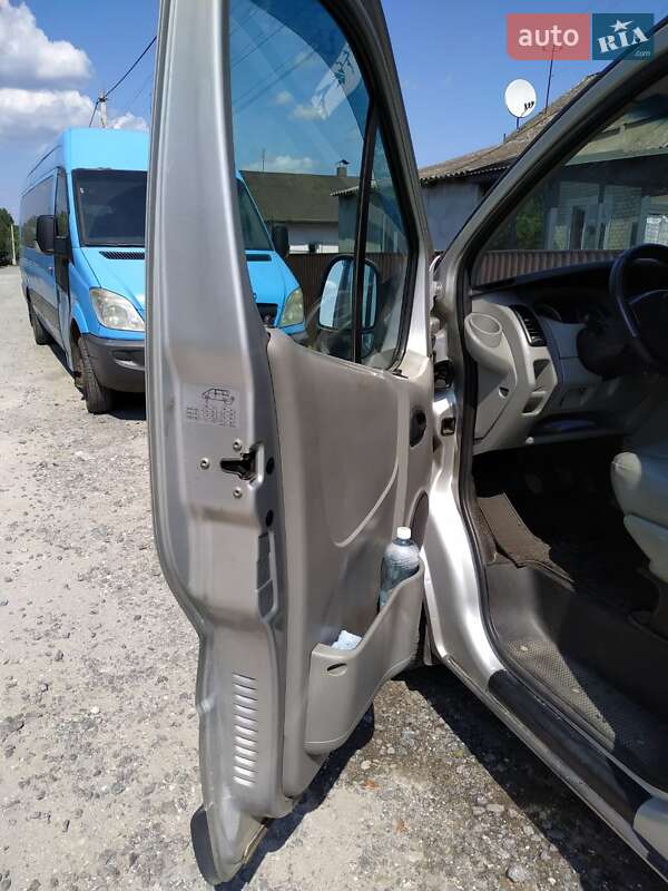 Мінівен Opel Vivaro 2006 в Шепетівці фото 11 Мінівен Opel Vivaro 2006 в Шепетівці