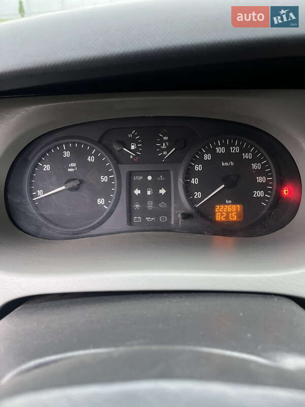 Мінівен Opel Vivaro 2003 в Хотині фото 7 Мінівен Opel Vivaro 2003 в Хотині