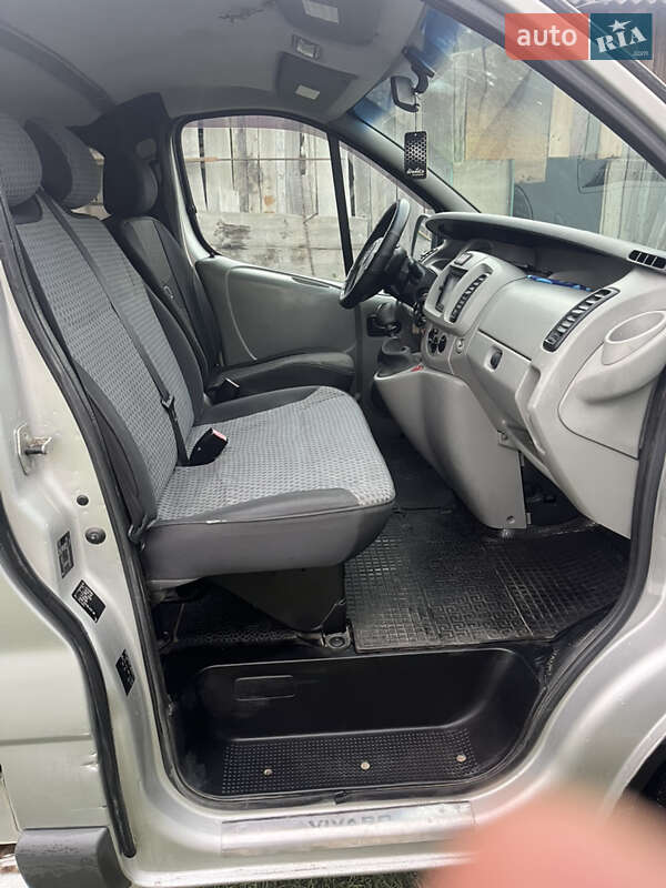 Мінівен Opel Vivaro 2003 в Хотині фото 16 Мінівен Opel Vivaro 2003 в Хотині