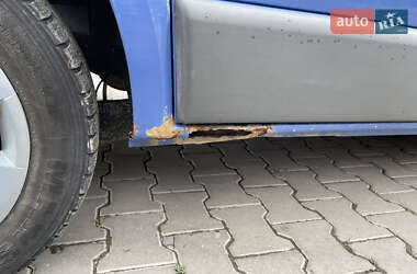 Грузовой фургон Opel Vivaro 2005 в 