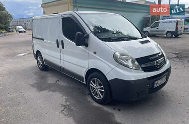 Грузопассажирский фургон Opel Vivaro 2012 в Ровно