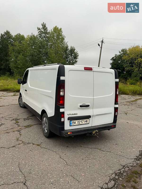 Грузовой фургон Opel Vivaro 2017 в Полтаве