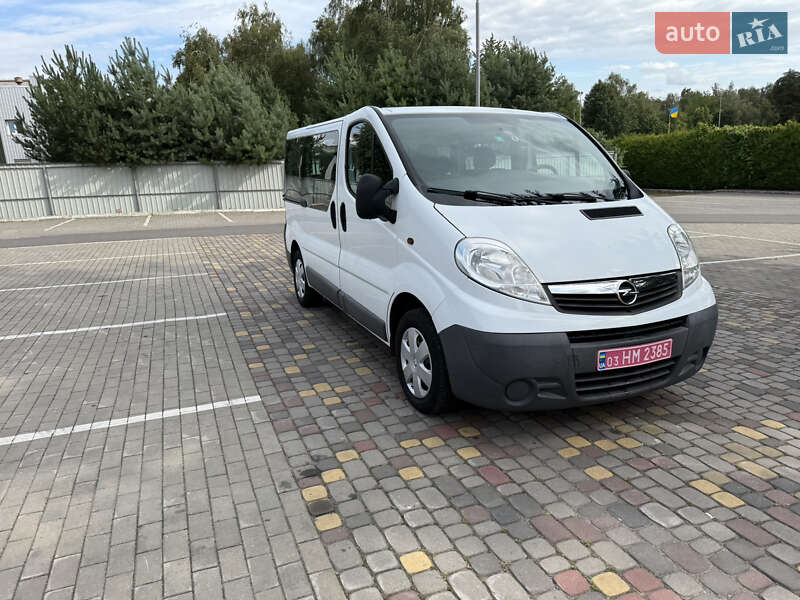 Минивэн Opel Vivaro 2012 в Луцке