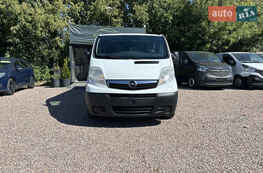 Минивэн Opel Vivaro 2014 в 
