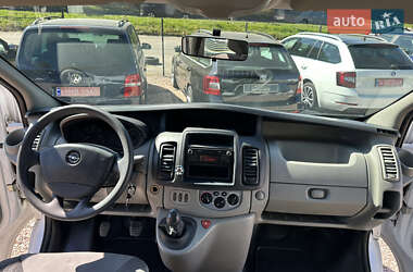 Минивэн Opel Vivaro 2014 в 