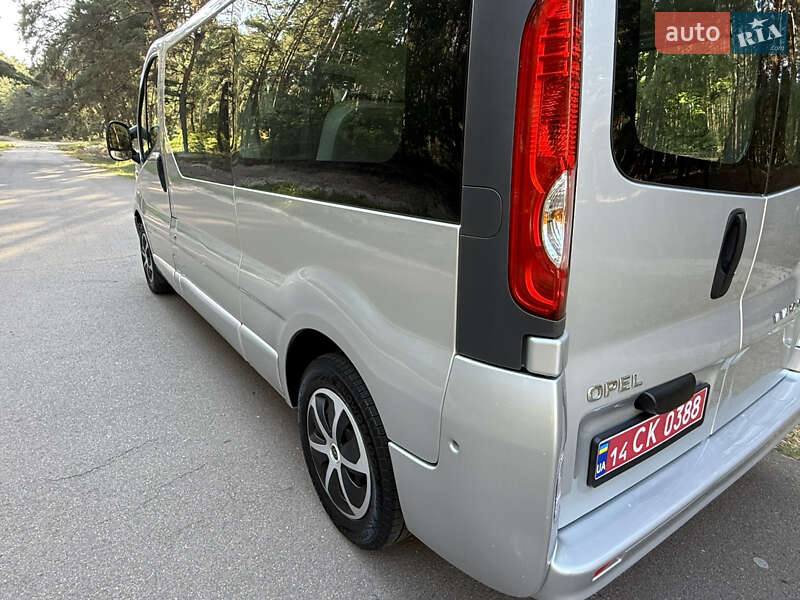Минивэн Opel Vivaro 2014 в Киеве