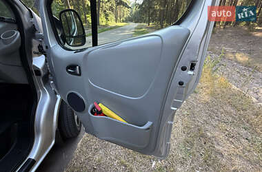 Мінівен Opel Vivaro 2014 в Києві