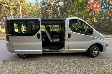 Мінівен Opel Vivaro 2014 в Києві