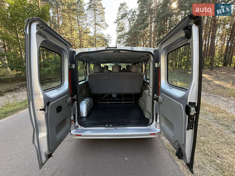 Минивэн Opel Vivaro 2014 в Киеве