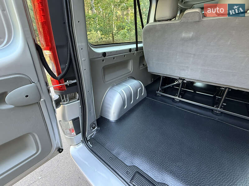 Минивэн Opel Vivaro 2014 в Киеве